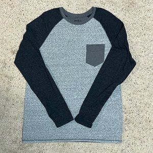 Levi's two-tone long-sleeve tee with pocket